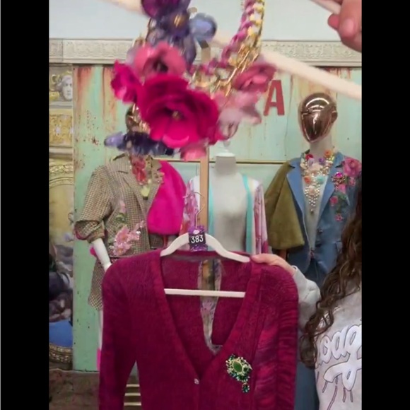 180. Aratta Pink and Gold Floral Necklace - Picture 3 of 4